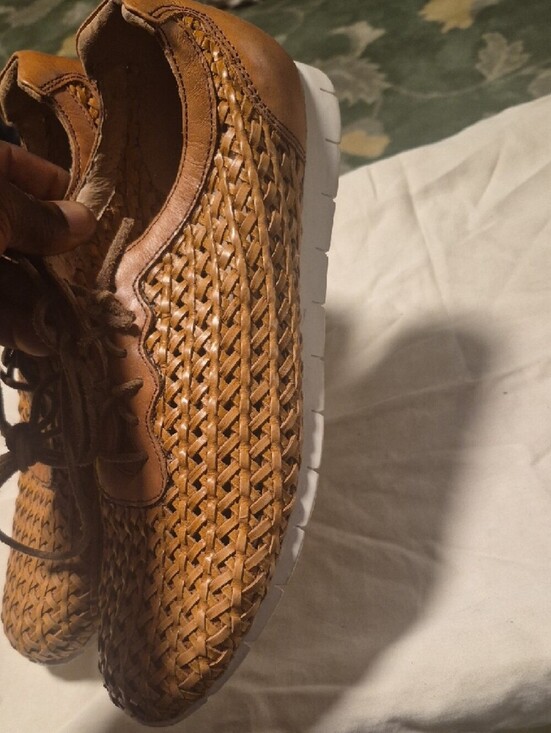 Men\'s Woven Leather Lace-Up Shoes in Tan main image 11